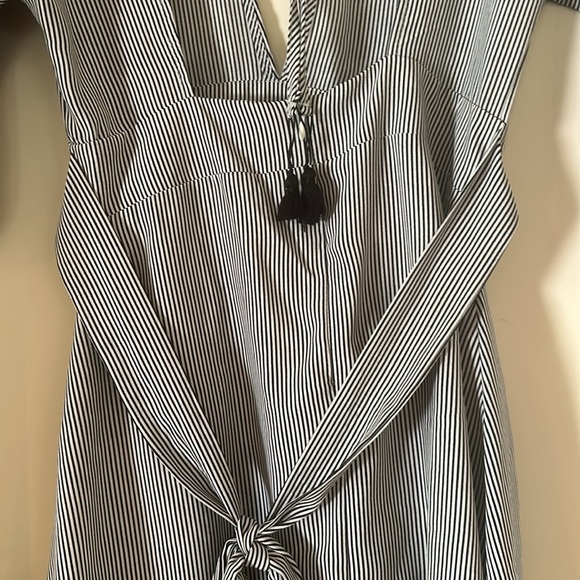 Skylar & Madison black & white stripe short romper, Great condition size small - Picture 3 of 3